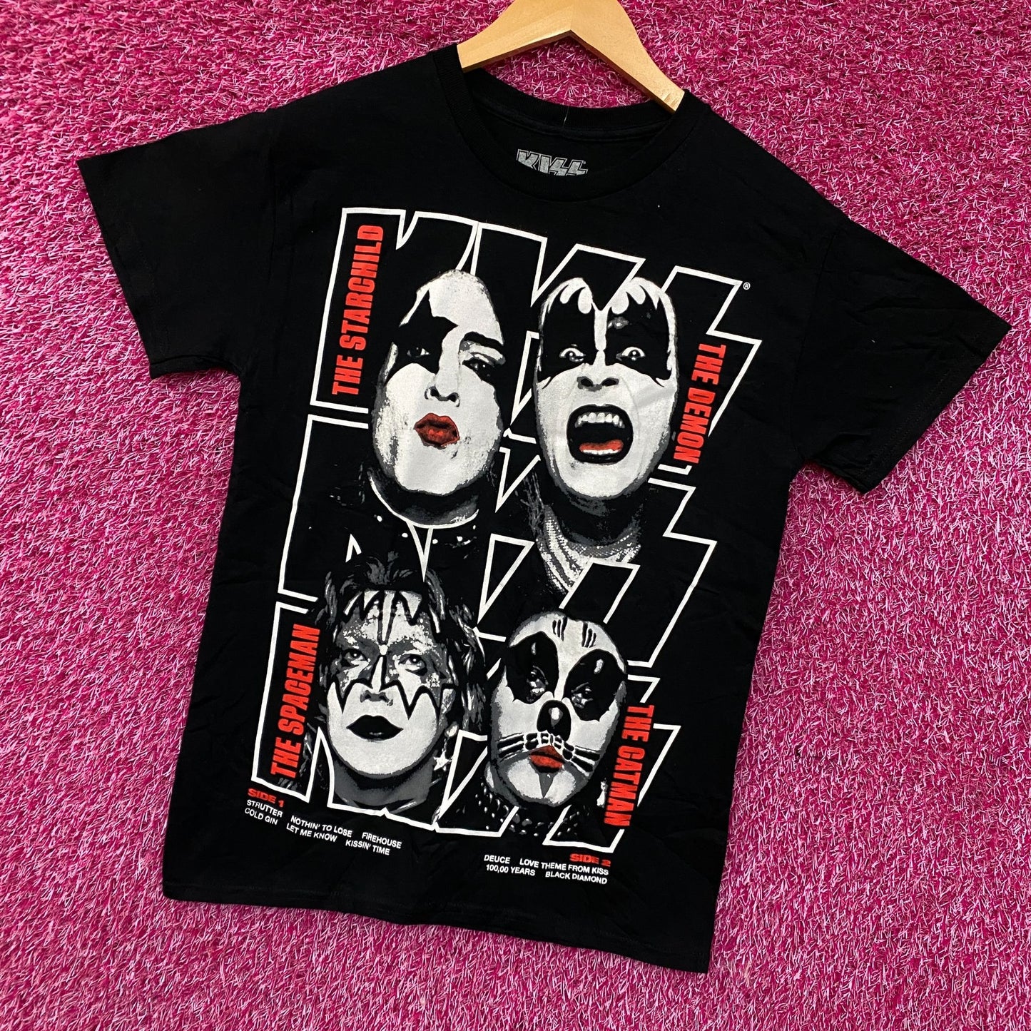 KISS Debut Album Cover Graphic Rock Band T-Shirt Small