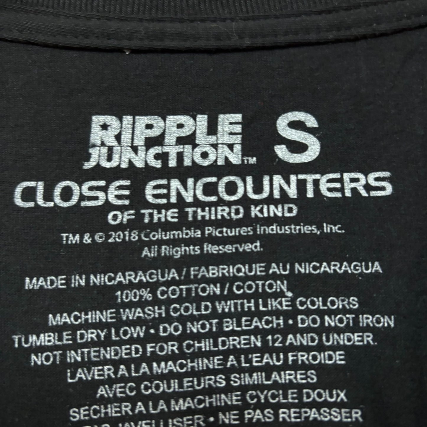 Close Encounters of the Third Kind We Are Not Alone T-Shirt Small