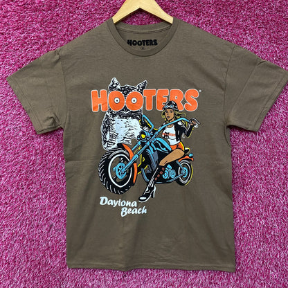 Hooters Daytona Beach Motorcycle Club T-Shirt Medium