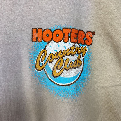Hooters Country Club Delightfully Tacky Since 83 T-Shirt Large