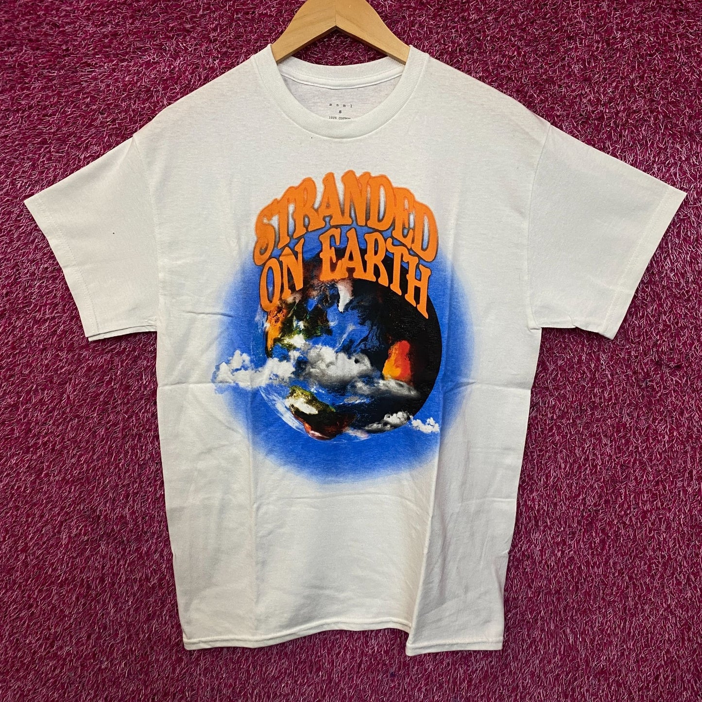 MNML "Stranded on Earth" Retro Style Graphic T-Shirt Small