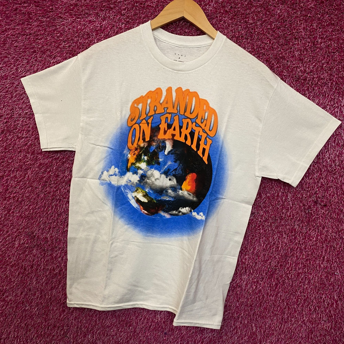 MNML "Stranded on Earth" Retro Style Graphic T-Shirt Small