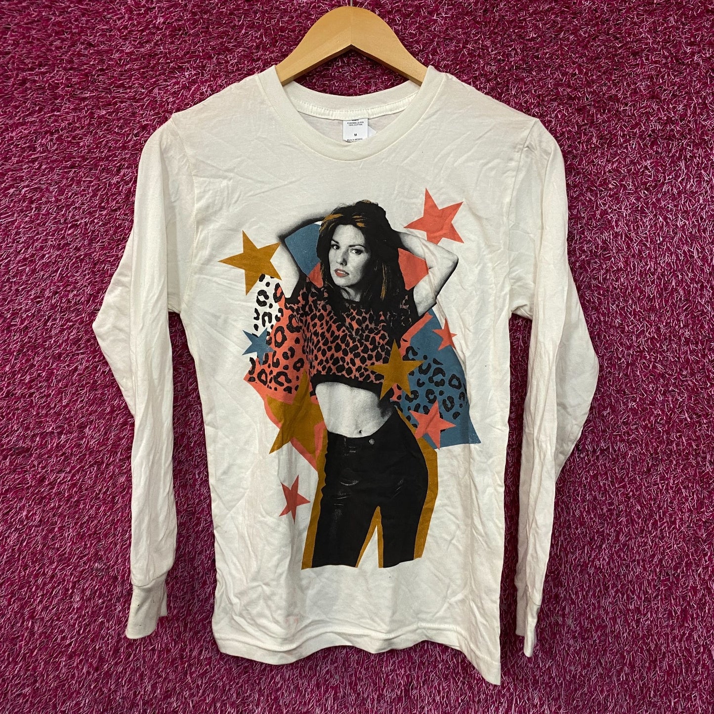Shania Stars Photo Graphic T-Shirt Medium