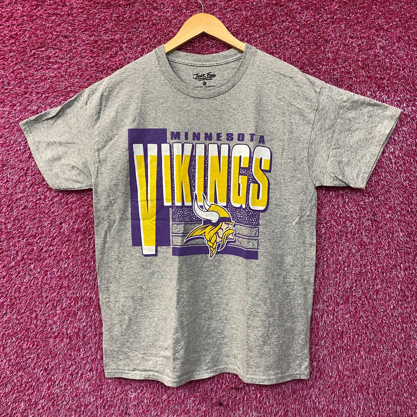 Junk Food NFL Minnesota Vikings Logo Complete T-Shirt Medium