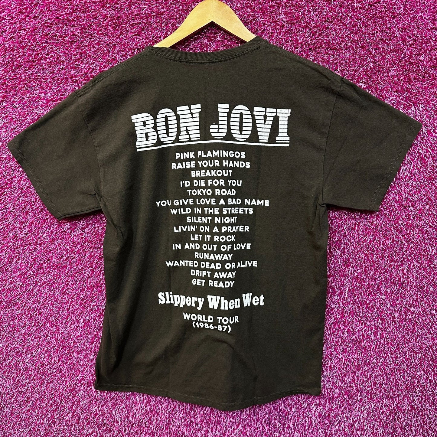 Bon Jovi Slippery When Wet World Tour Tshirt size Medium