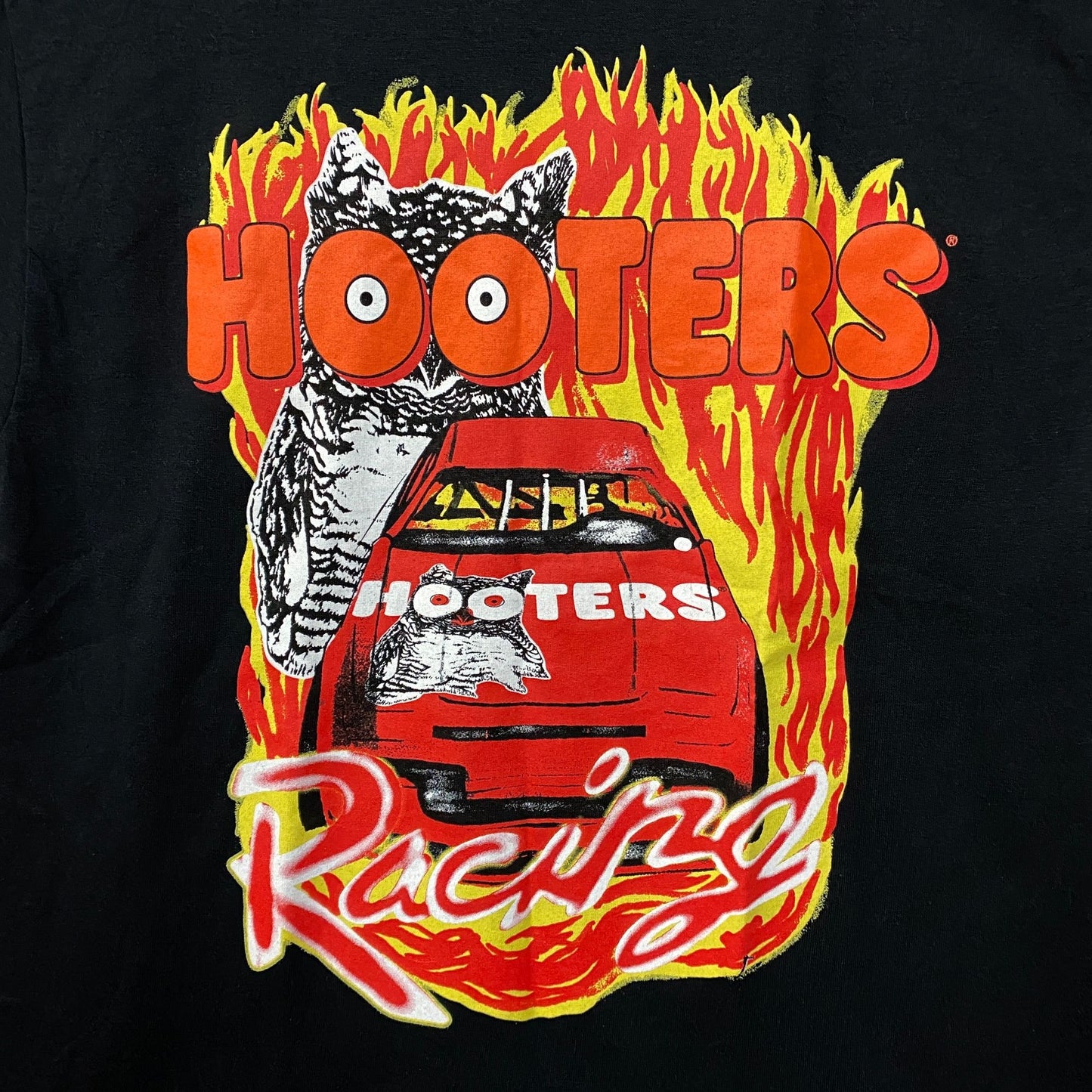 Hooters Flaming Racing Car Graphic T-Shirt Medium