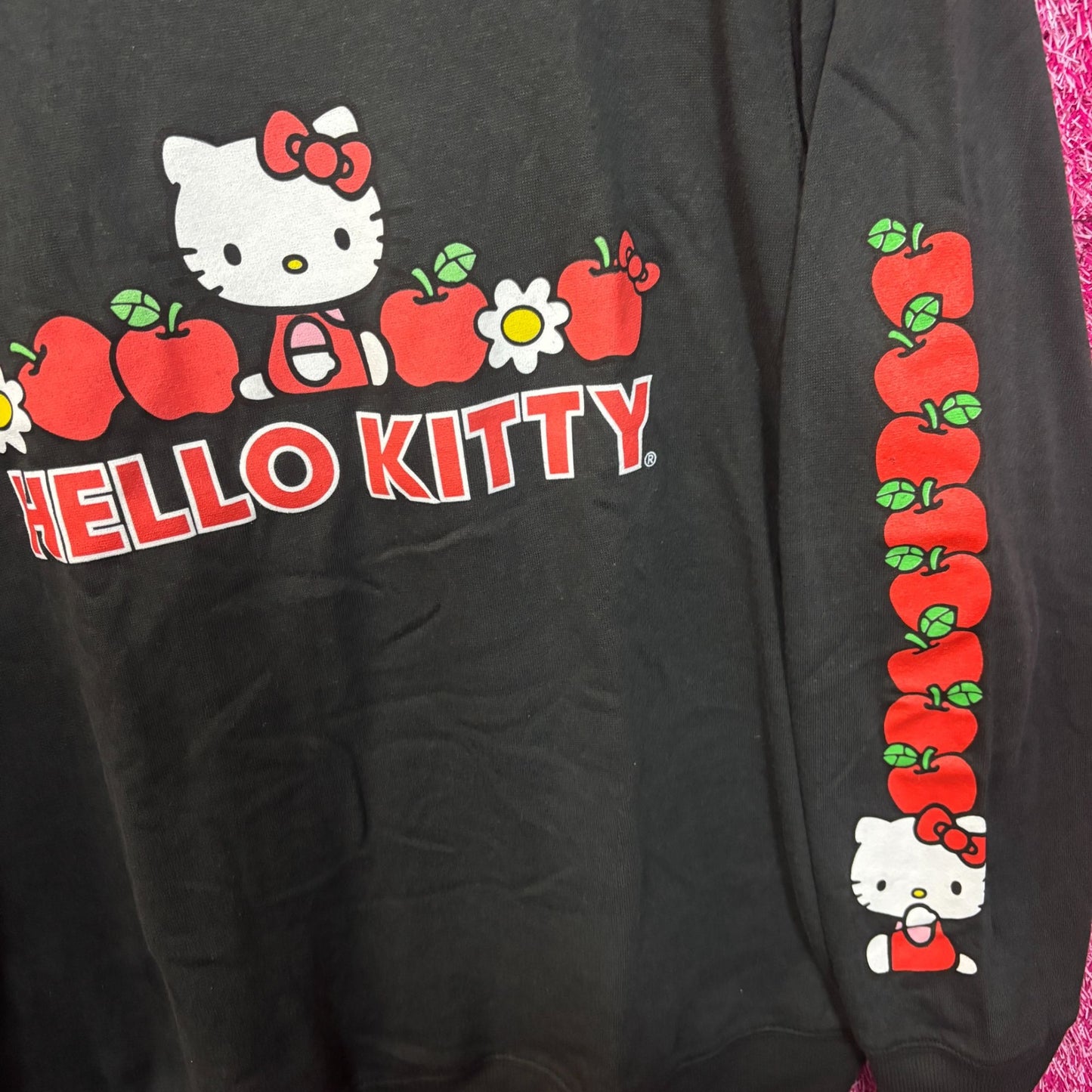 Hello Kitty Red Apples & Daisies Sanrio Kawaii Crewneck XL