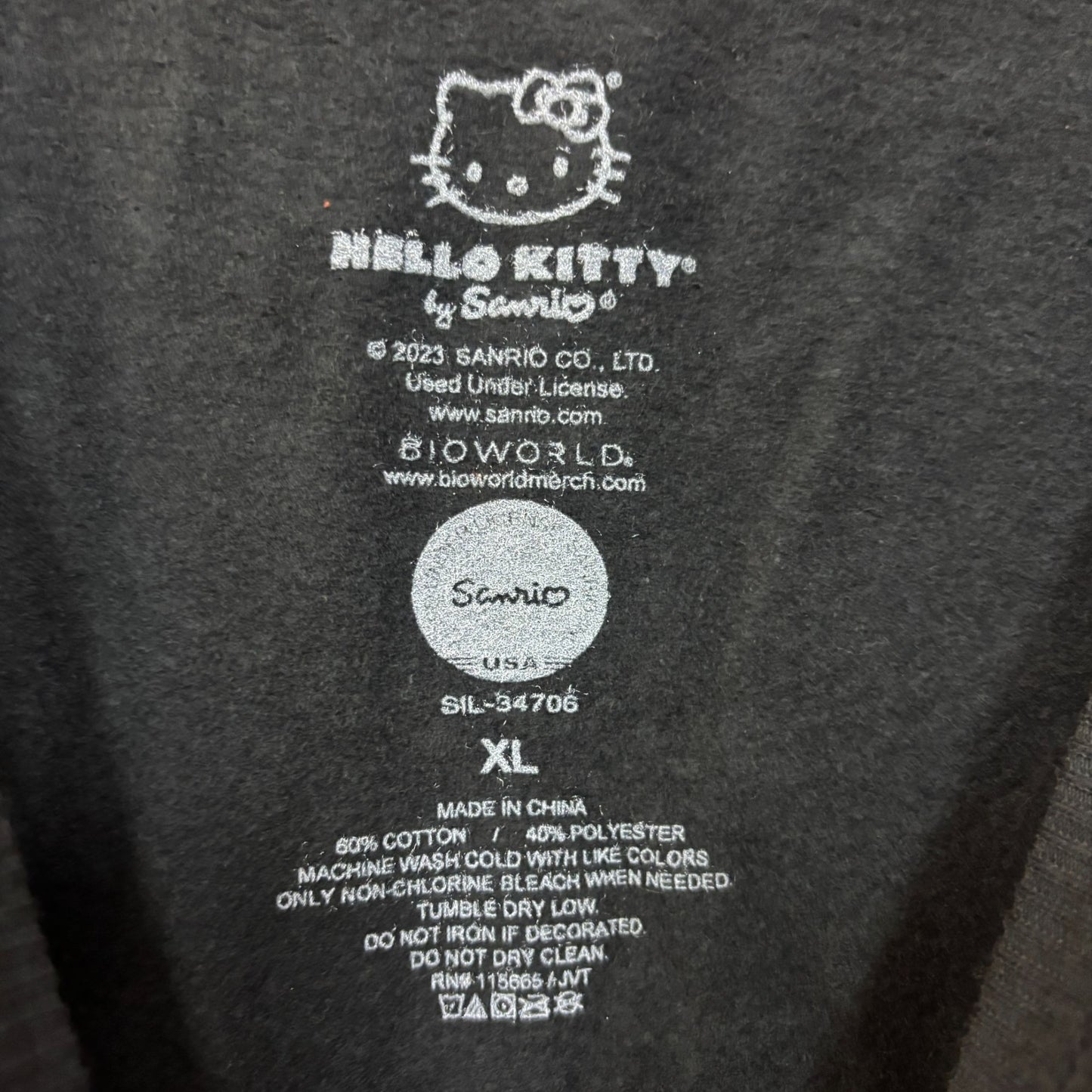 Hello Kitty Red Apples & Daisies Sanrio Kawaii Crewneck XL