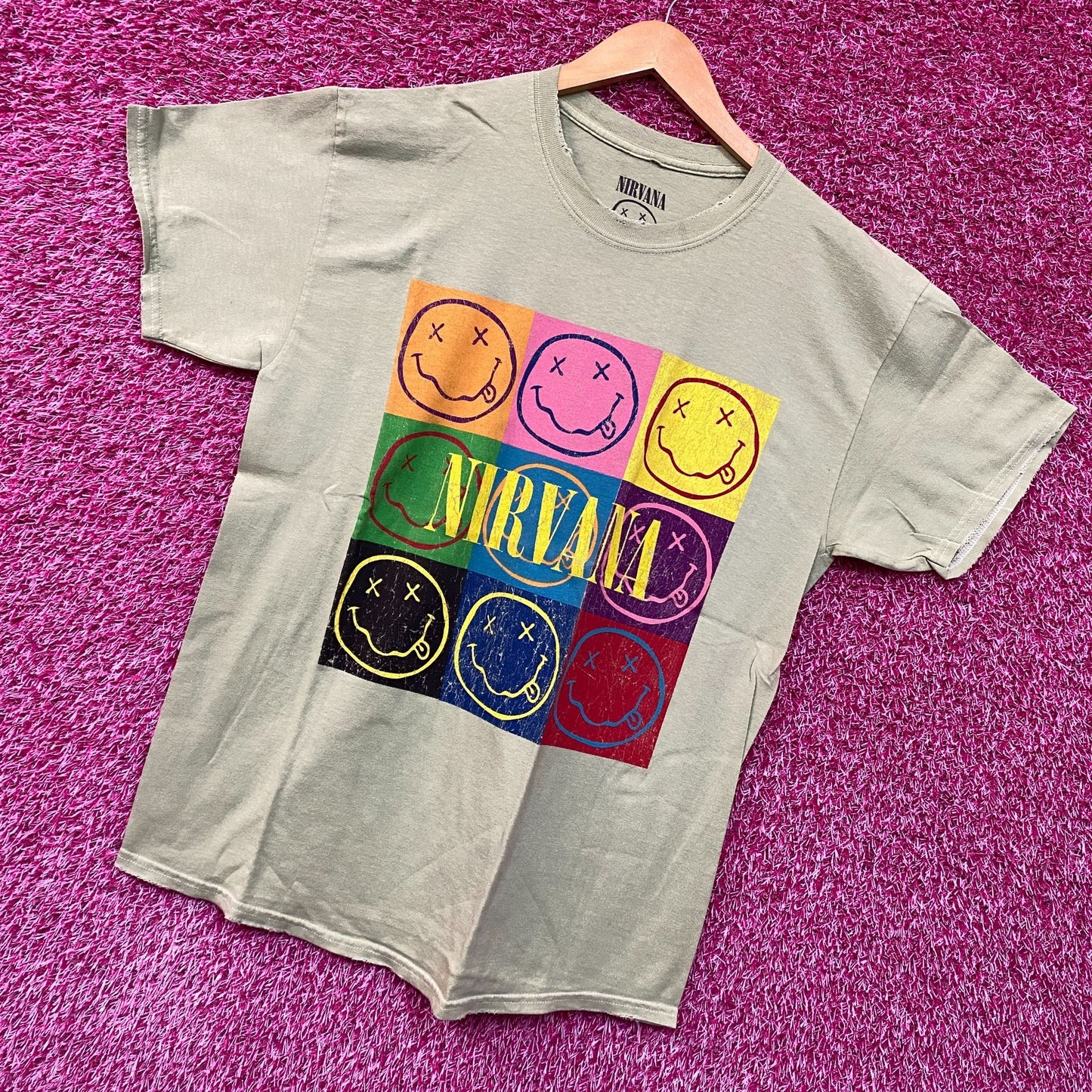 Nirvana Nevermind Pop Art Grunge Tshirt size Medium