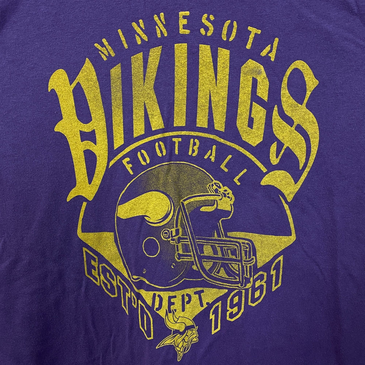 Junk Food Clothing Minnesota Vikings Purple Football Helmet Womens Tee 2XL