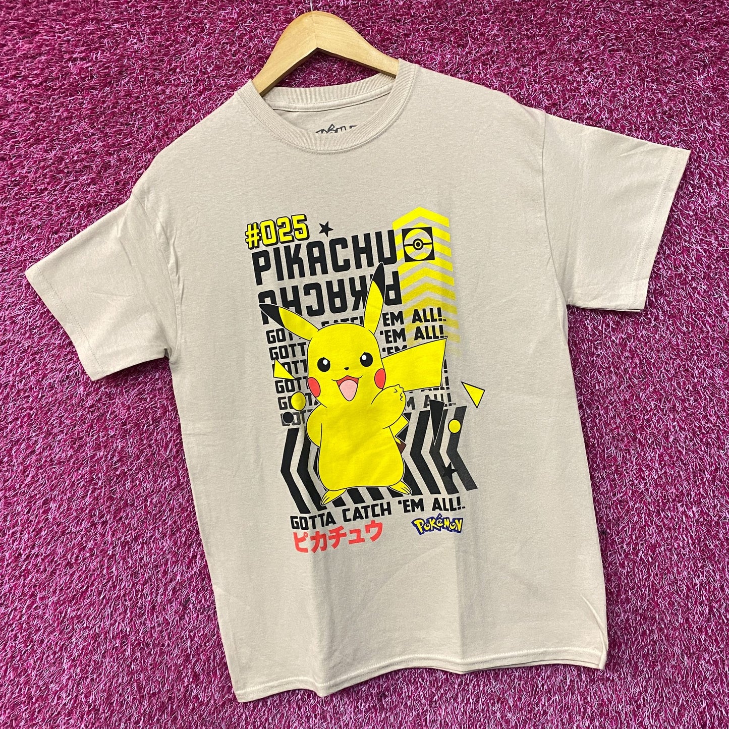 Pokemon Pikachu #025 Gotta Catch 'Em All T-Shirt Medium