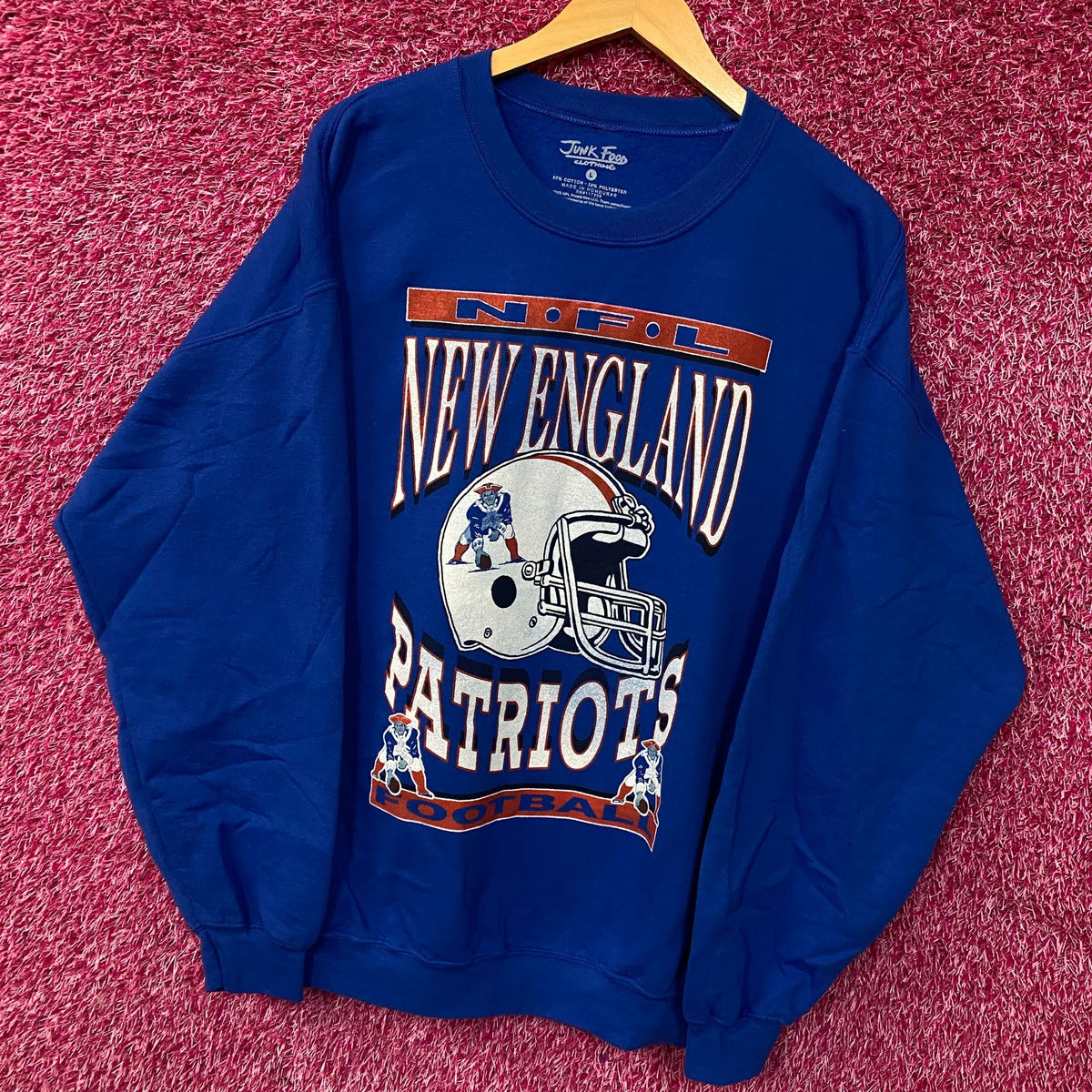 Junk Food Clothing New England Patriots Helmet Flea Market Crew Fleece Large