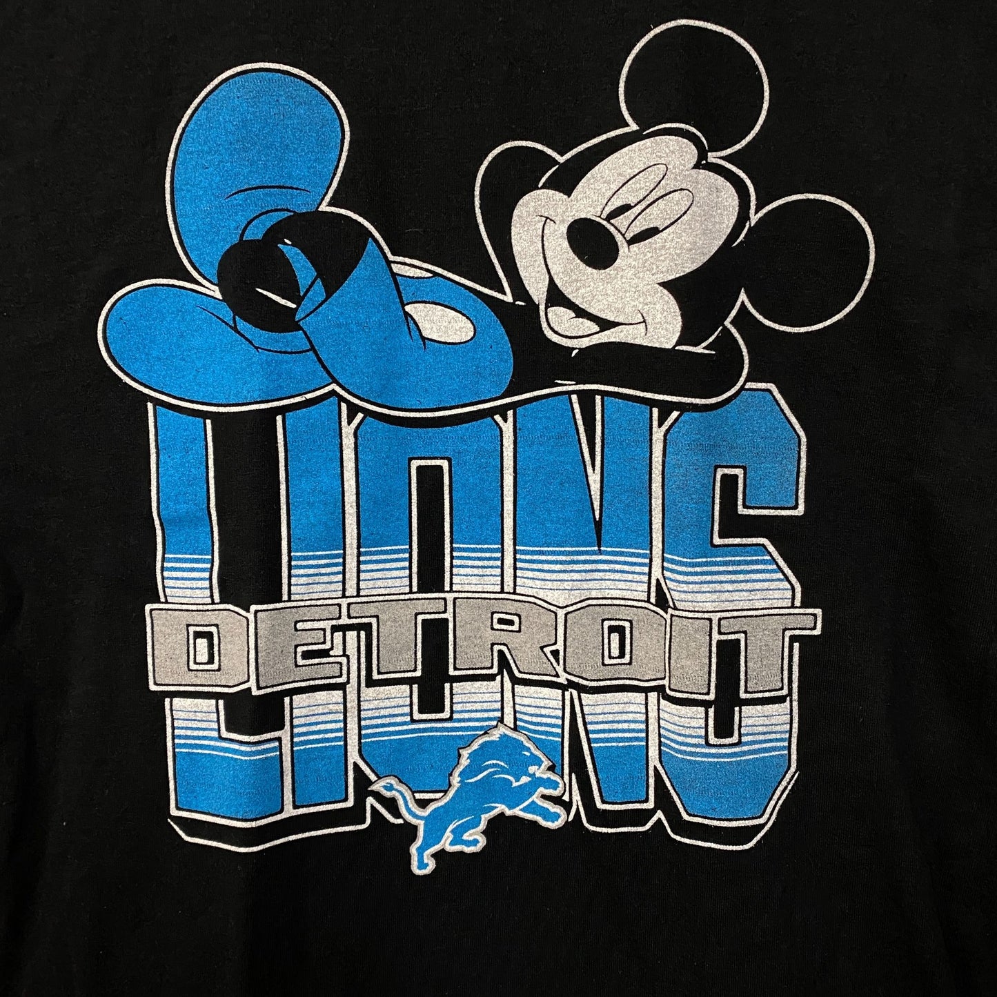 Disney x Junk Food NFL Detroit Lions Mickey Mouse Kick Back Shirt Medium