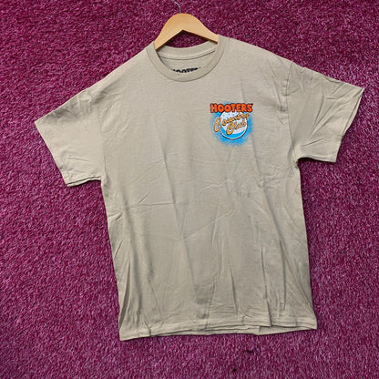 Hooters Country Club Delightfully Tacky Since 83 T-Shirt Medium