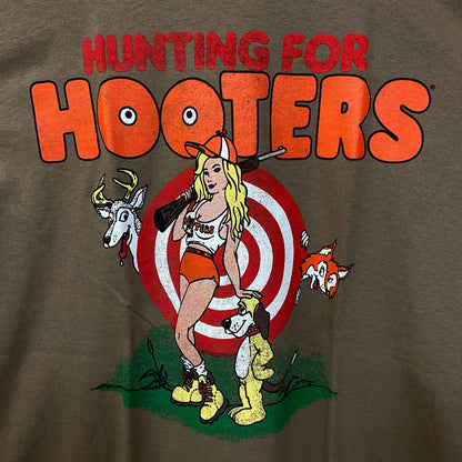 Hooters Hunting for Hooters Vintage Style T-shirt Medium