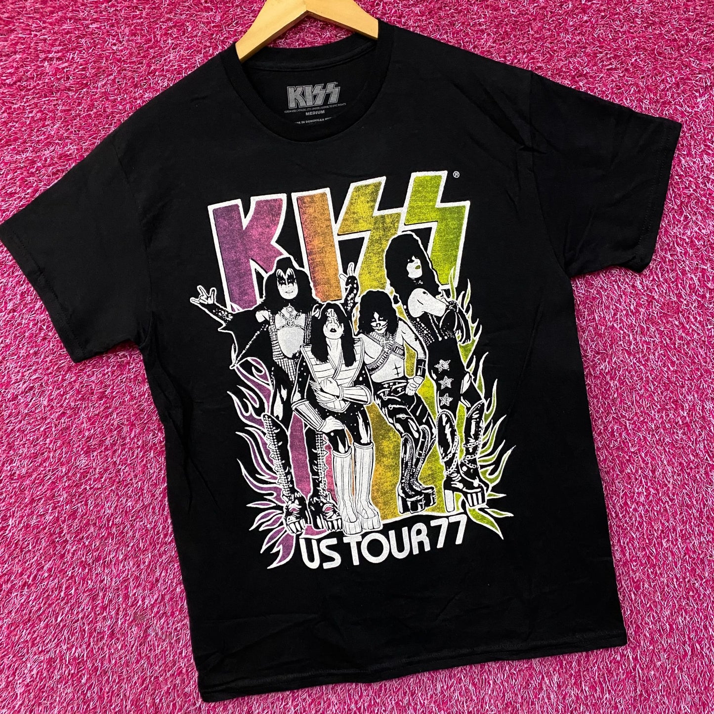 Kiss Tour 1977 Poster Tshirt size Medium
