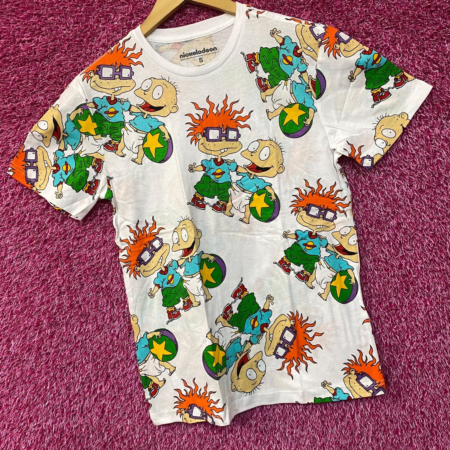 Nickelodeon Rugrats Tommy and Chucky all over print Tshirts size Small