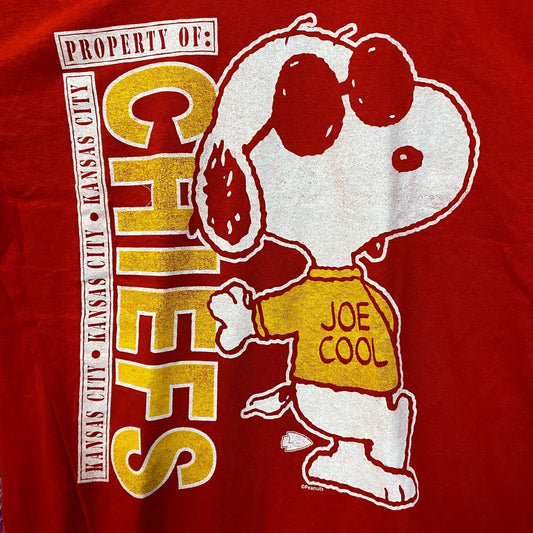 Junk Food Clothing Kansas City Chiefs Snoopy Red Joe Cool Vertical T-shirt Small