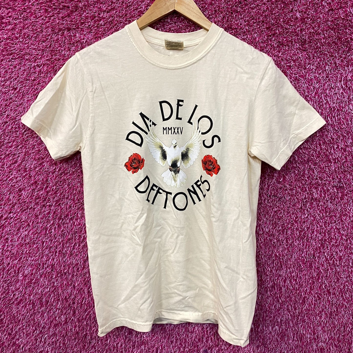 Dia de los Deftones 2025 Music Festival Dove T-Shirt Small