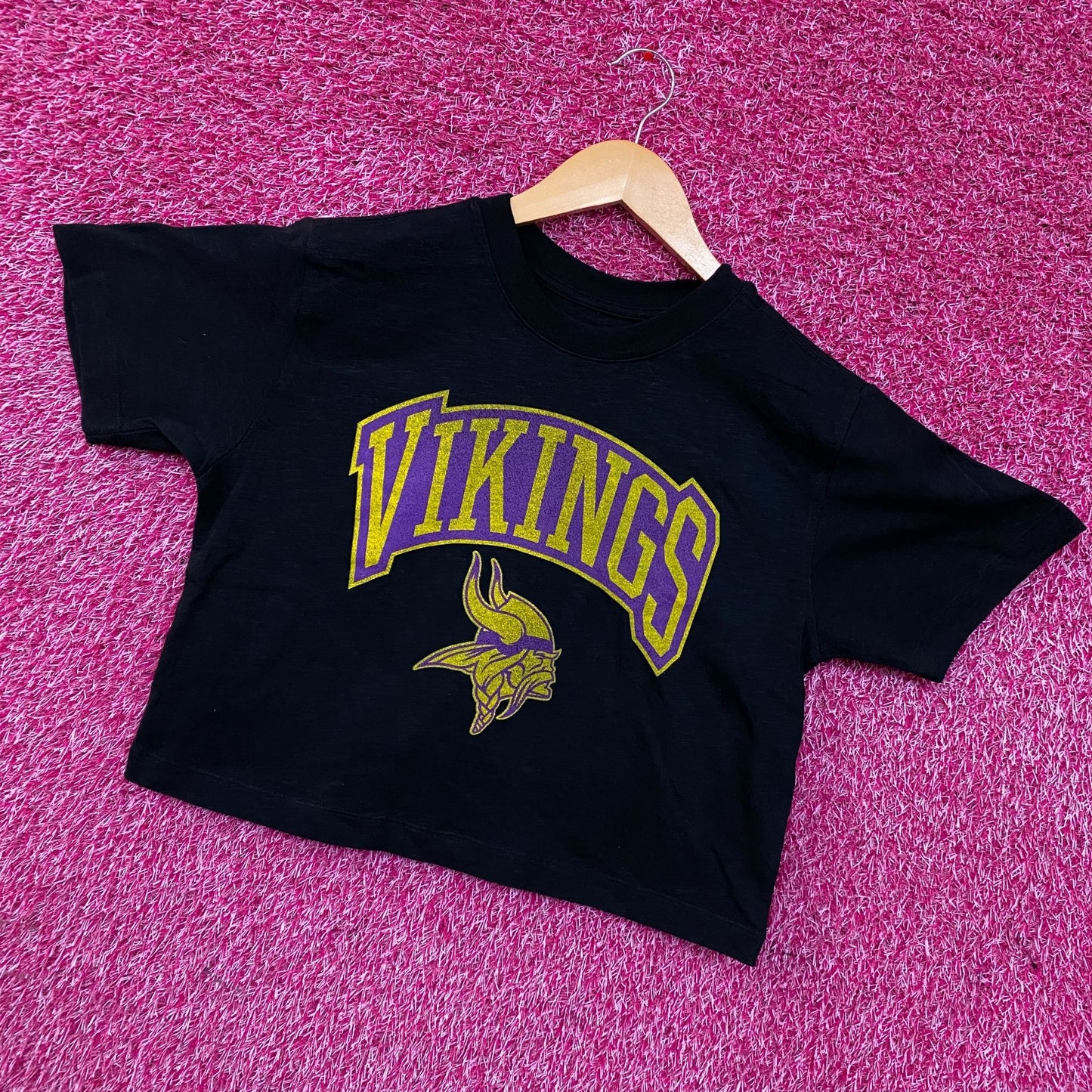 Junk Food Clothing Minnesota Vikings Women's Mock Neck Crop Tee XS