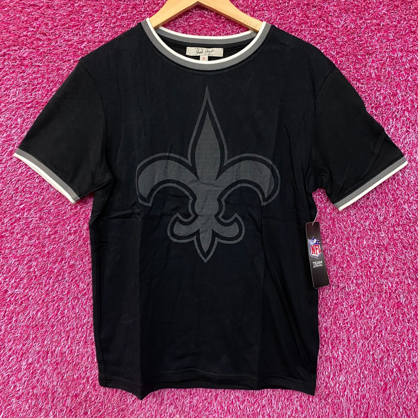 Junk Food Clothing New Orleans Saints Throwback Ringer T-Shirt Small