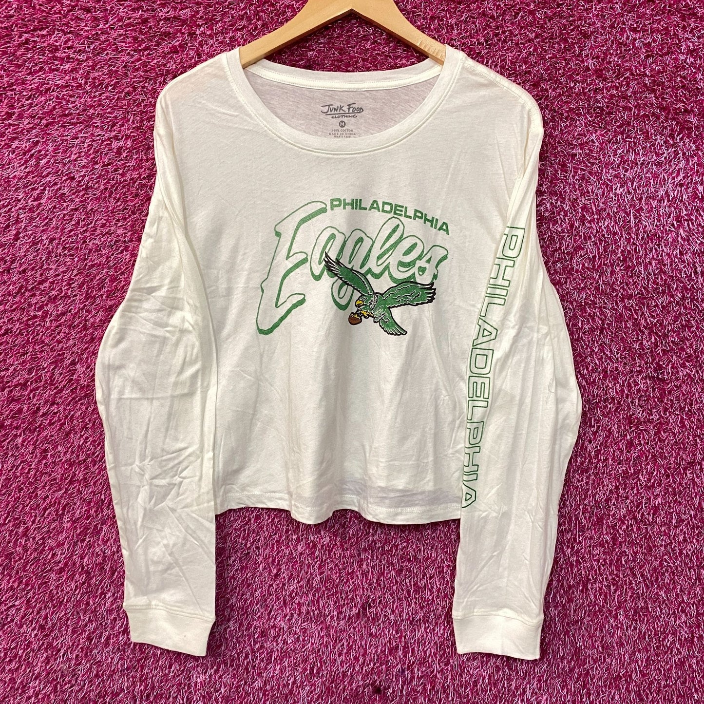 Junk Food Clothing NFL Philadelphia Eagles Touchdown Long Sleeve Cropped T-Shirt Medium