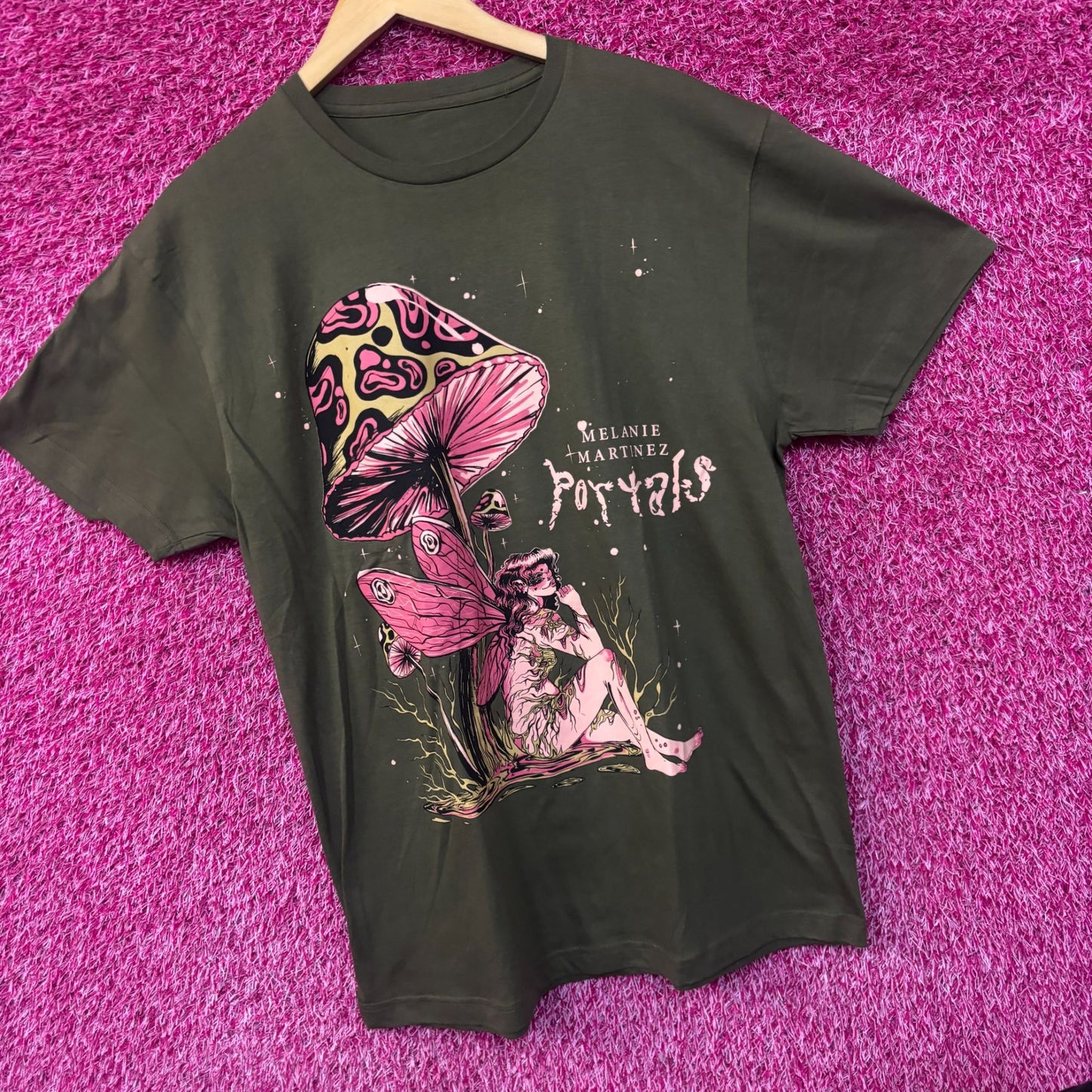 Melanie Martinez Fairy Mushroom tshirt size large