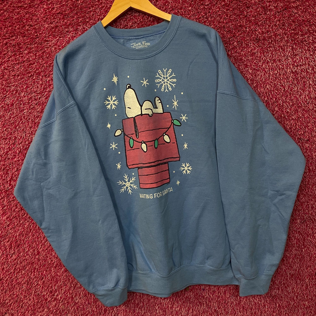 Junk Food  Peanuts Snoopy Waiting For Santa Flea Market Fleece XL