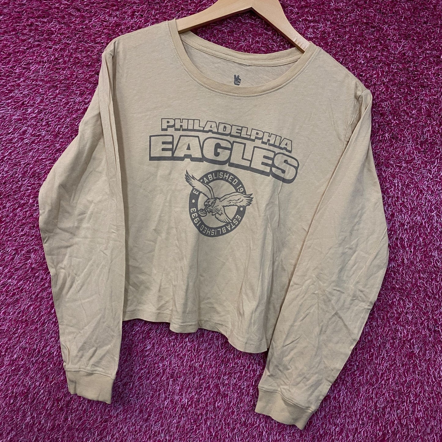 Junk Food Clothing Philadelphia Eagles Women's Brown Cropped Long-Sleeve Tee Small