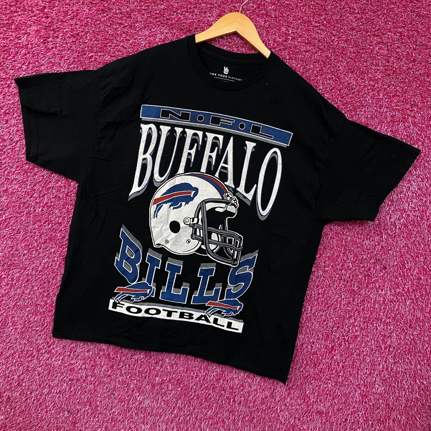 Junk Food Clothing NFL Buffalo Bills Helmet Logo Football Flea Market T-Shirt S/M