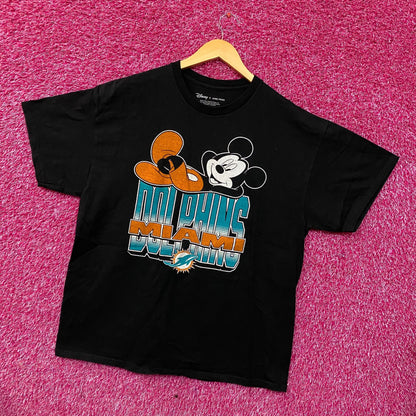 Disney x Junk Food NFL Miami Dolphins Mickey Mouse Kick Back T-Shirt Large