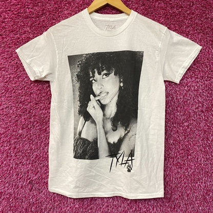 Tyla We Wanna Party Album Poster T-Shirt Extra Small