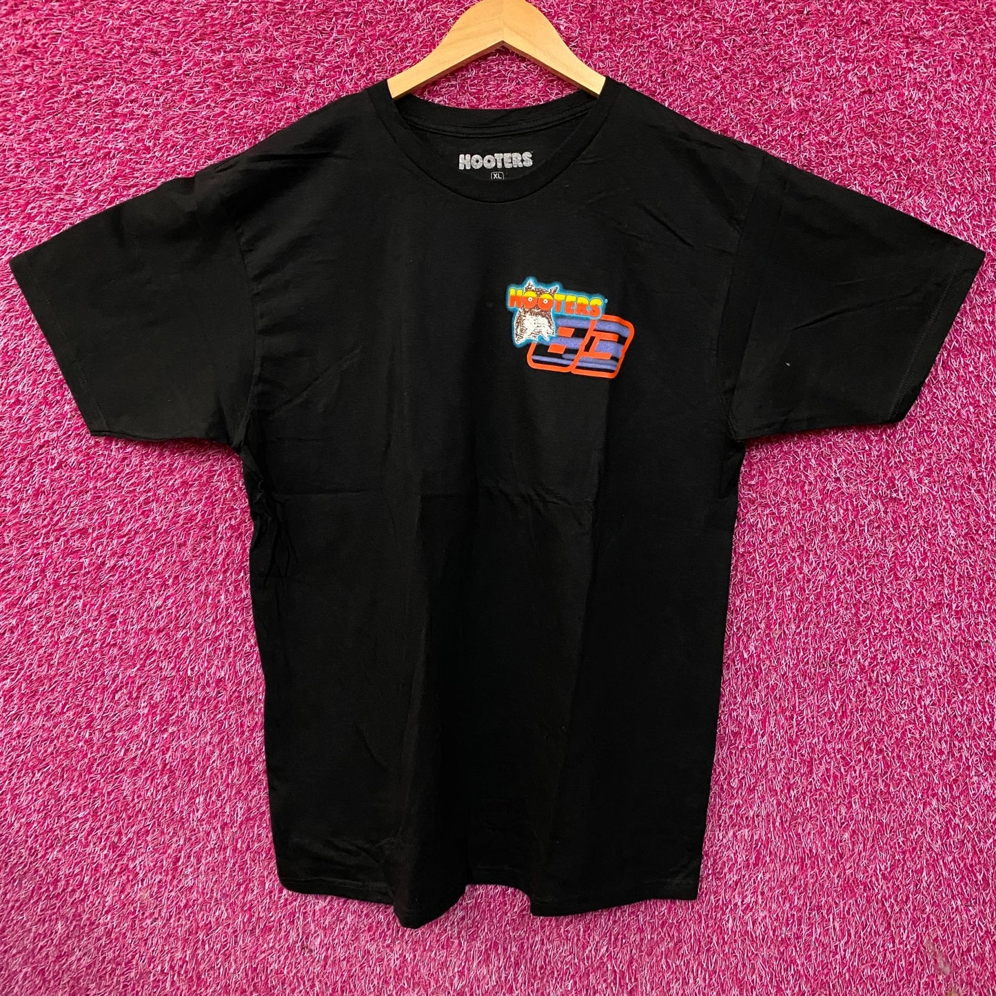 Hooters Racing Team 83 Delightfully Tacky Tailgate T-Shirt XL