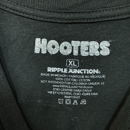 Hooters Racing Team 83 Delightfully Tacky Tailgate T-Shirt XL