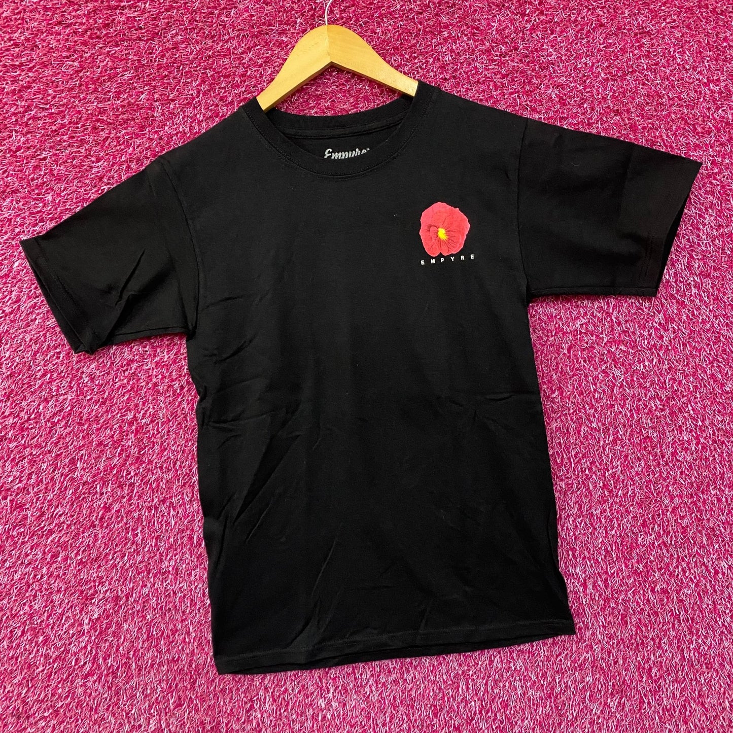 Empyre Whatever Forever Flower Graphic Design T-Shirt Small