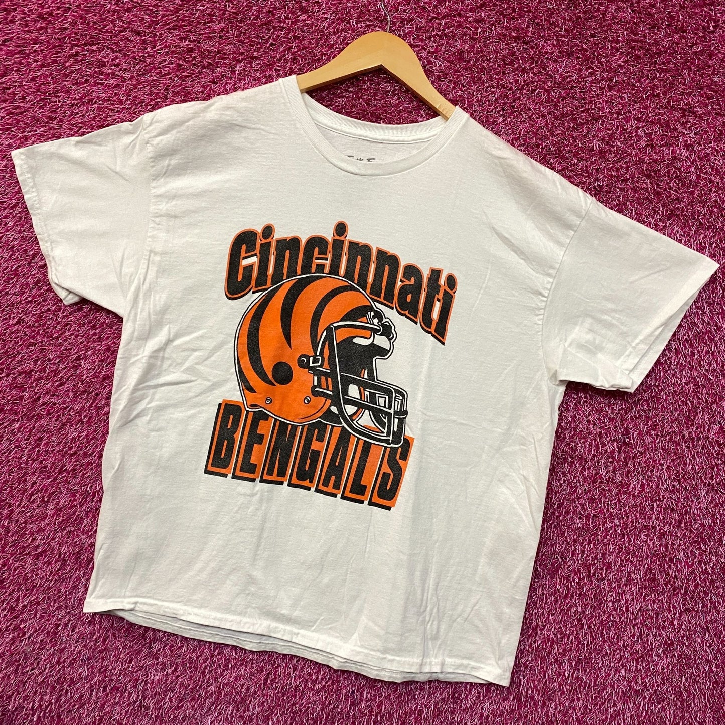 Junk Food Clothing NFL Cincinnati Bengals Helmet Logo T-Shirt Large