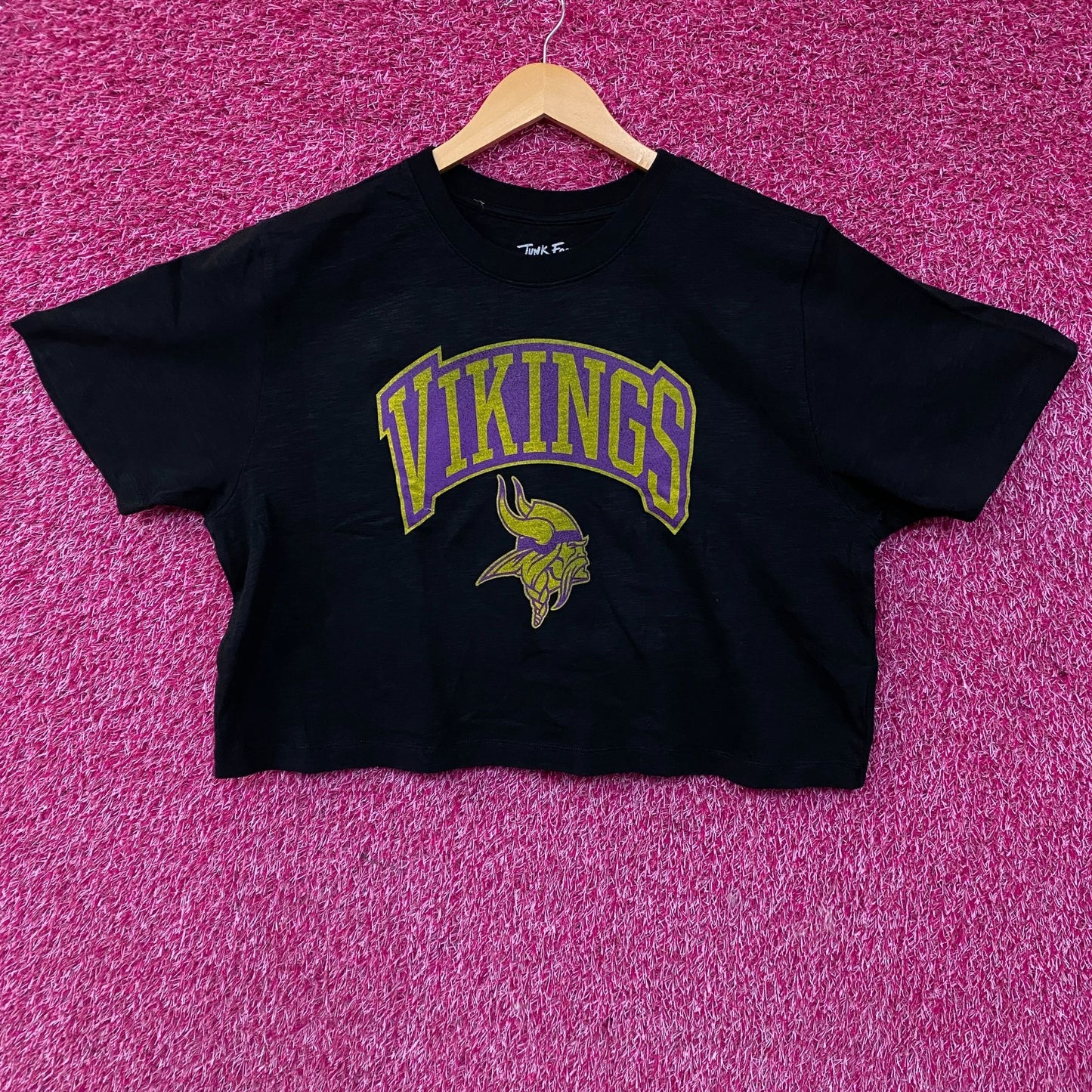Junk Food Clothing Minnesota Vikings Women's Mock Neck Crop Tee XL