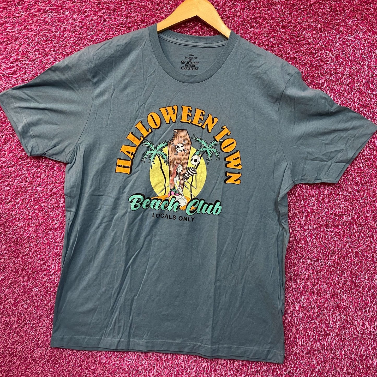 Tim Burton The Nightmare Before Christmas Halloween Town Beach Club T-Shirt XL