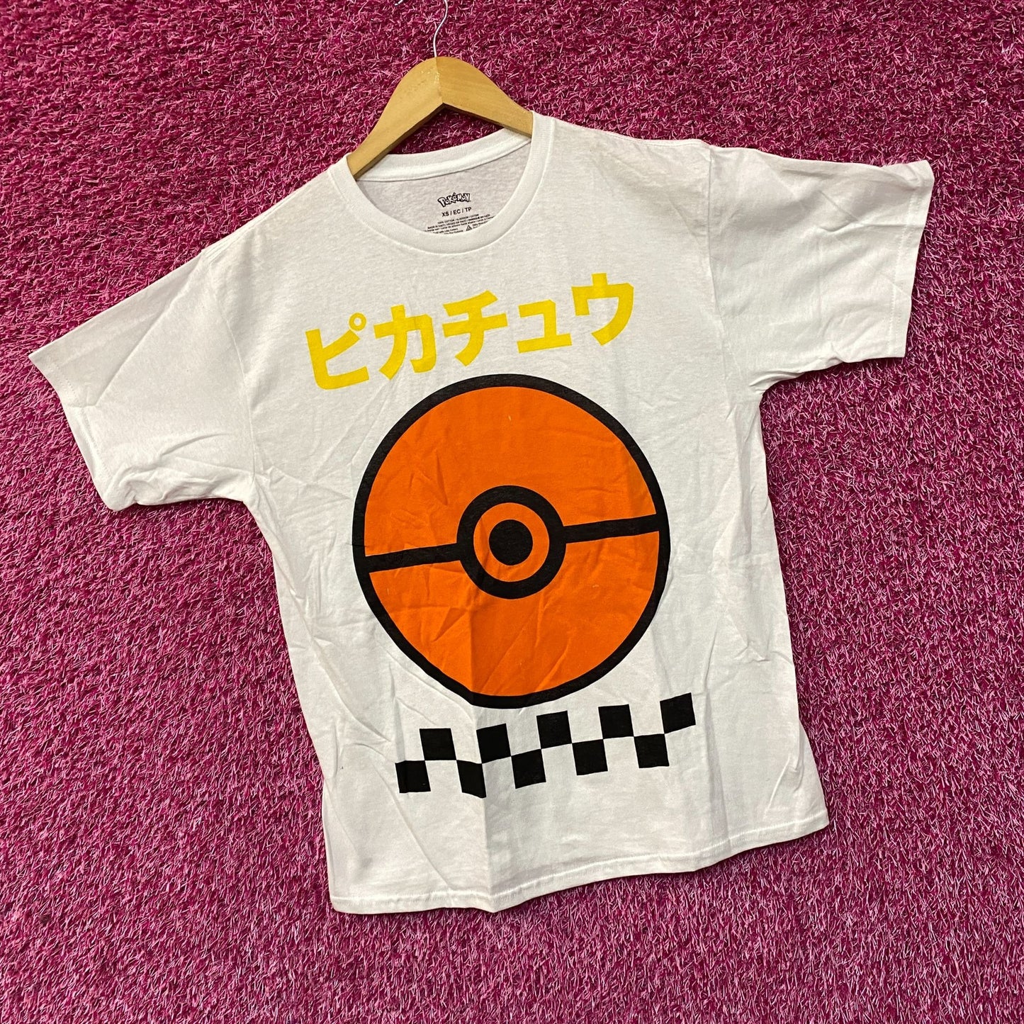 Pokemon Pokeball Pikachu 'Gotta Catch 'Em All' T-Shirt Extra Small