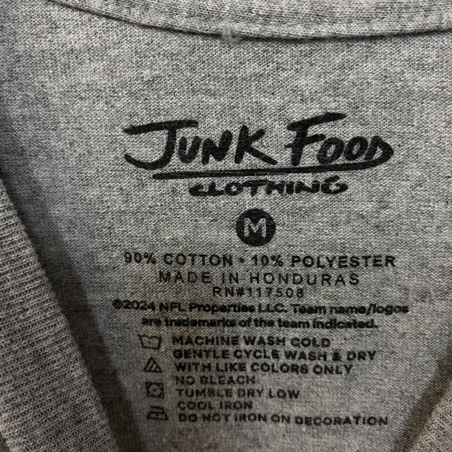 Junk Food NFL New York Giants Complete T-Shirt Medium