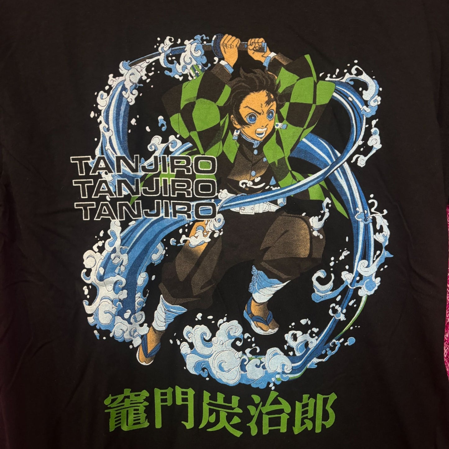 Tanjiro demon slayer anime tshirt size medium