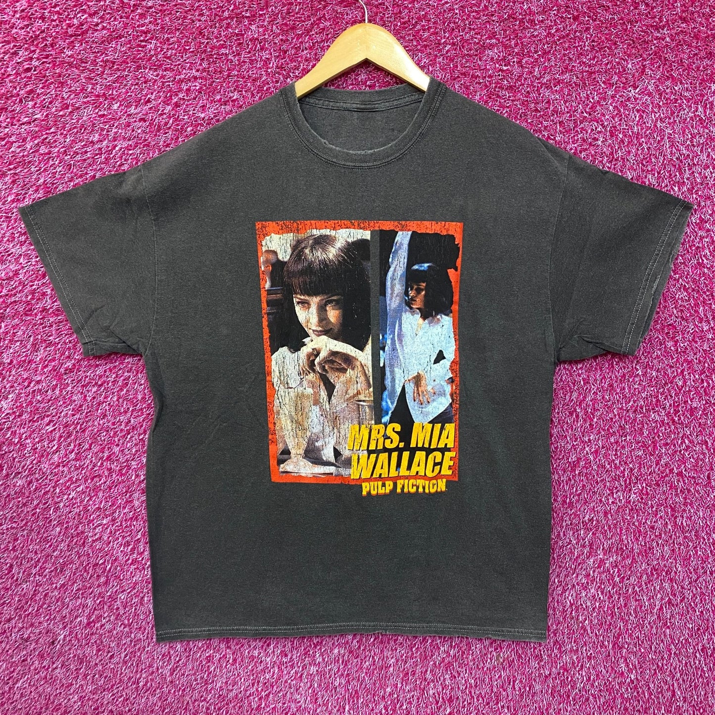 Mrs. Mia Wallace Pulp Fiction T-Shirt XL