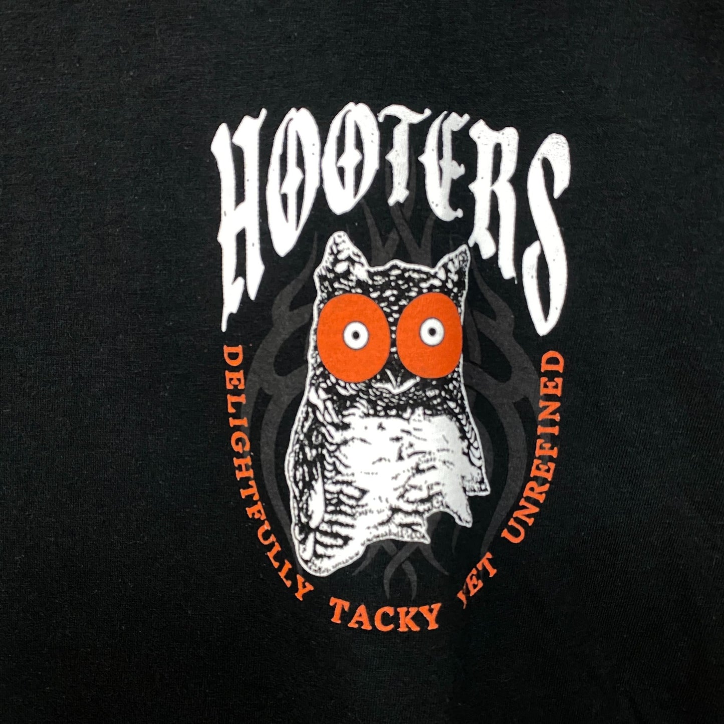 Hooters Praise Happy Hour Graphic T-Shirt Large