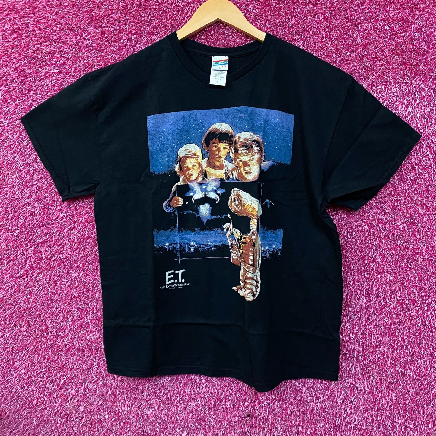 Junk Food E.T. Extra-Terrestrial Graphic Photograph T-Shirt Large