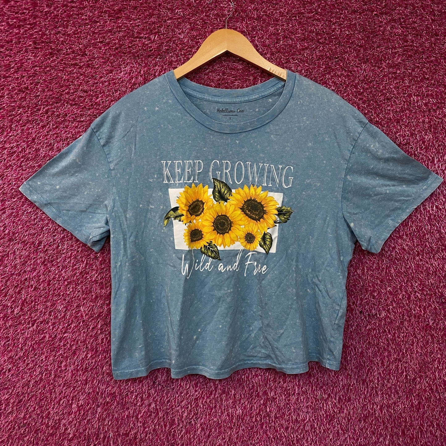 Rebellious One Keep Growing Wild and Free Women's Crop Large