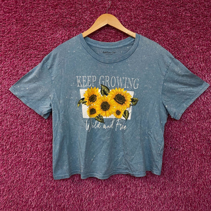 Rebellious One Keep Growing Wild and Free Women's Crop Large