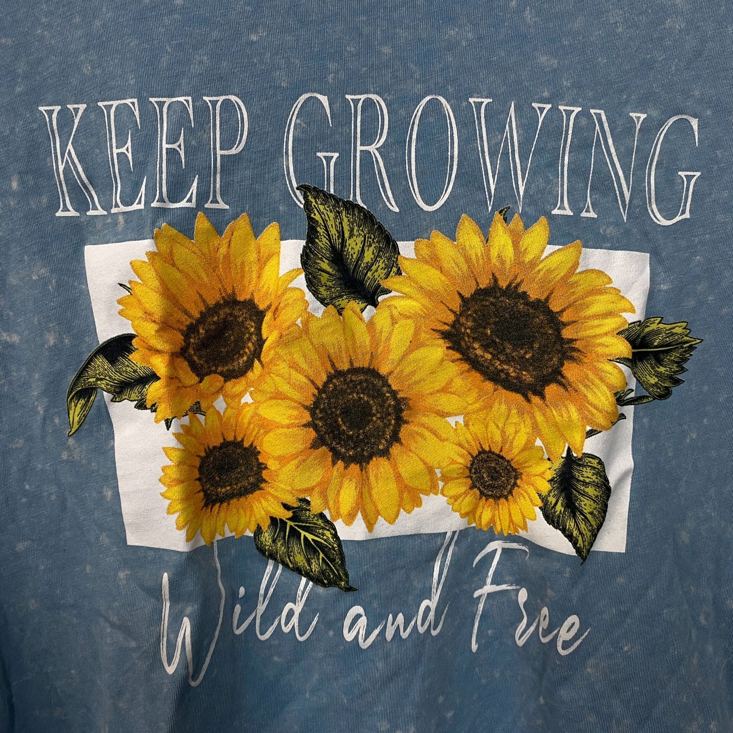 Rebellious One Keep Growing Wild and Free Women's Crop Large