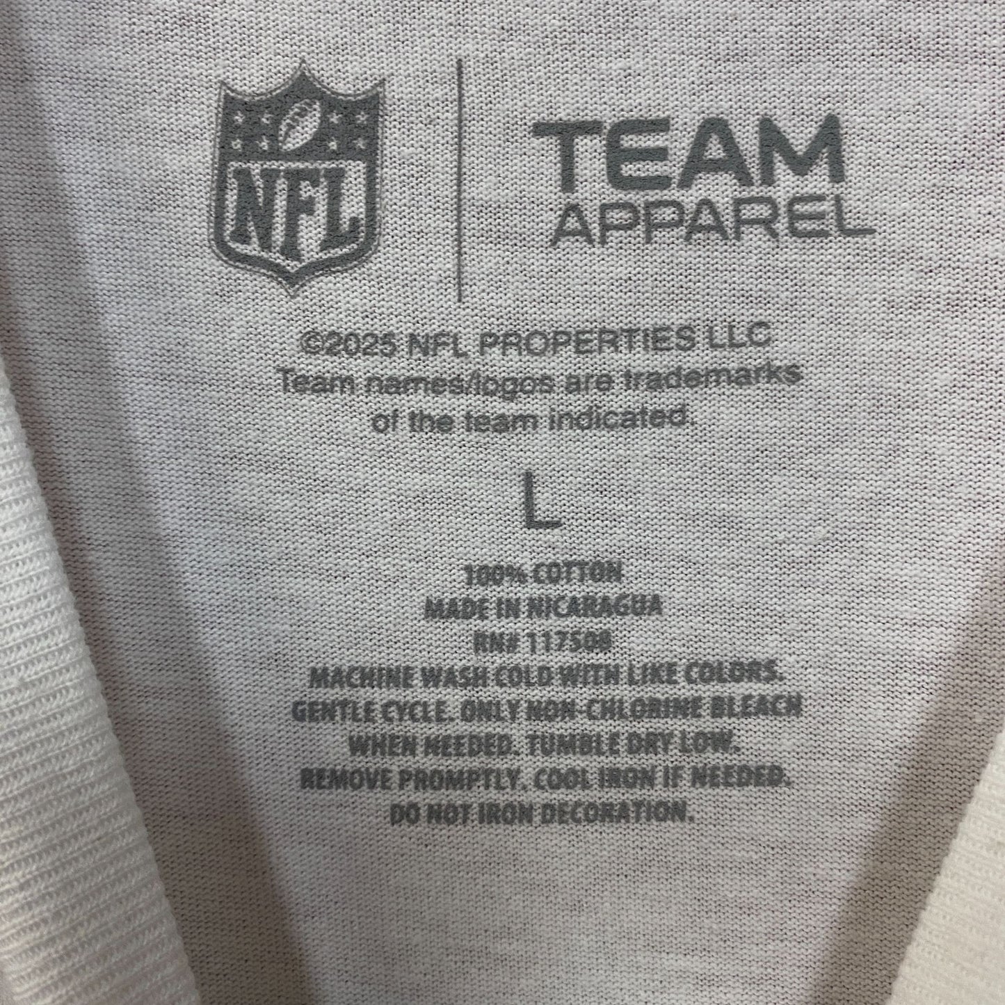 Team Apparel New York Giants Vintage-Style Helmet Logo Graphic T-Shirt Large