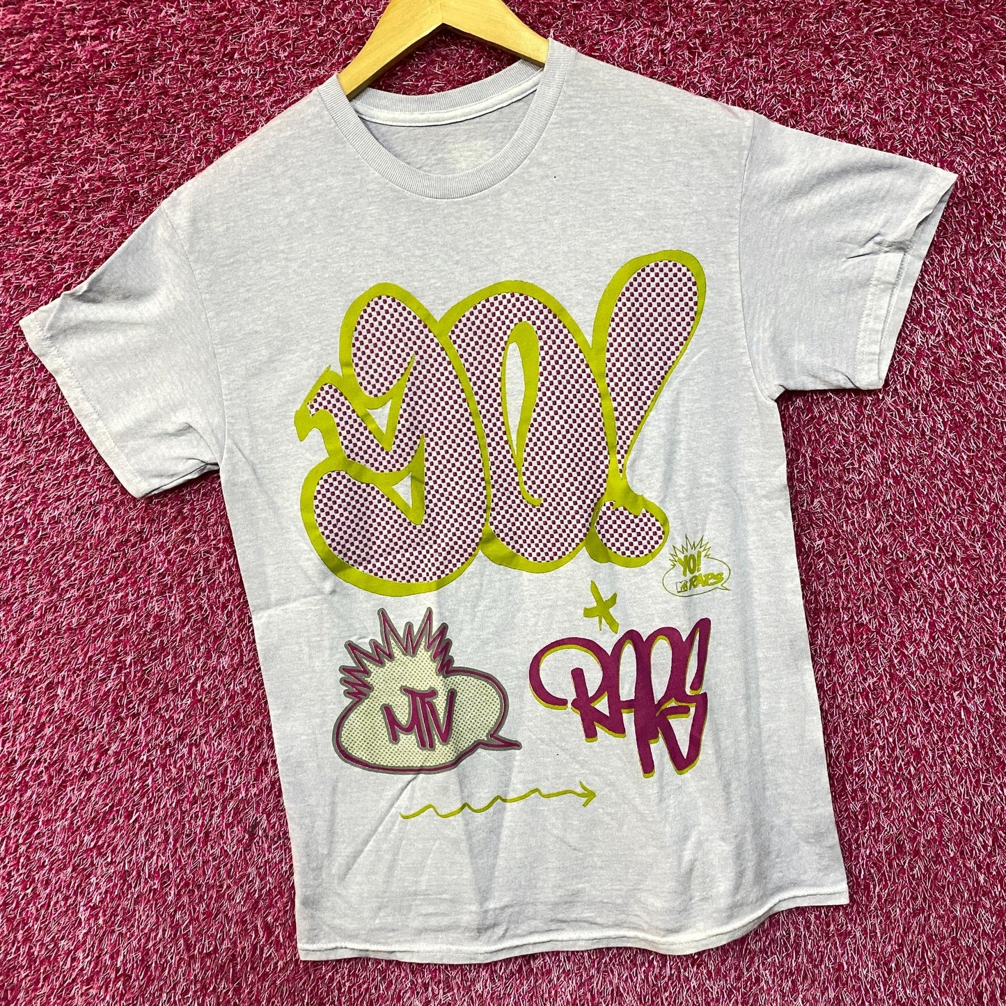 MTV 90's Graffiti Pop Art Poster Light Blue T-Shirt Large