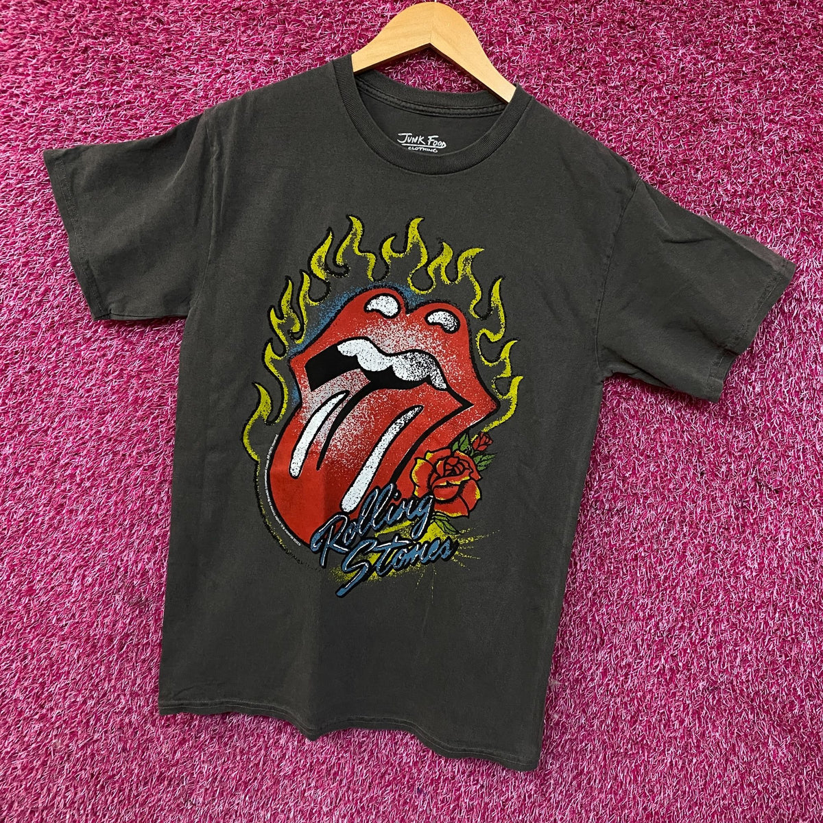 The Rolling Stones Flaming Hot Lips Graphic Rock T-Shirt Small